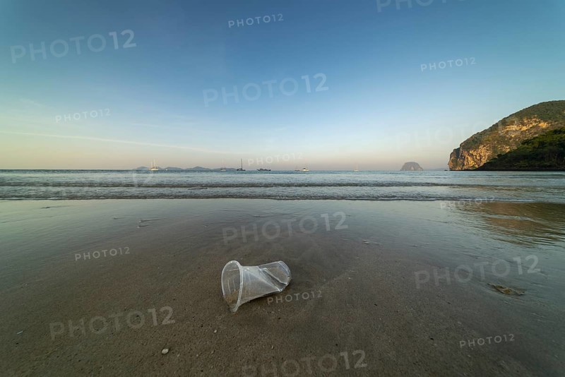 Plastic waste on the beach, Charlie Beach, Koh Mook Island, Andaman Sea, Satun Province, Southern Thailand, Thailand, Asia