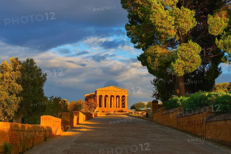 Temple of Concordia, Valley of Temples, Agrigento, Sicily, Italy, Europe