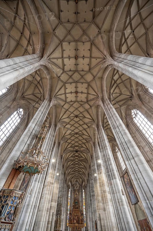 Reticulated vault with chancel of the late Gothic hall church of St George, Dinkelsbühl, Bavaria, Germany, Europe