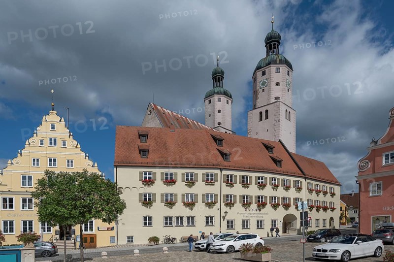 Market square with historic buildings, the Krone inn, the town council and the parish church of St Emmeram, Wemding, Swabia Bavaria, Germany, Europe