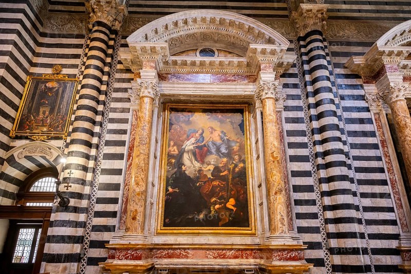 Interior of colorful marble decoration, Siena Cathedral or Cattedrale di Santa Maria Assunta, Siena, Tuscany, Italy, Europe
