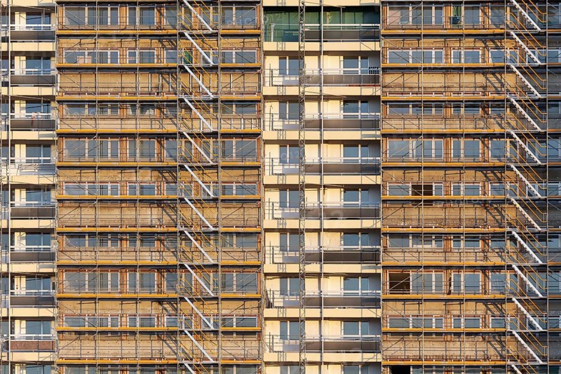 Scaffolded high-rise building from the 1970s, refurbishment in the Hochheide residential park, white giants, derelict properties, Duisburg, North Rhine-Westphalia, Germany, Europe