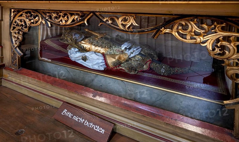 Catacomb saint from Rome, St Aurelius, in the late Gothic church of St George, Dinkelsbühl, Bavaria, Germany, Europe