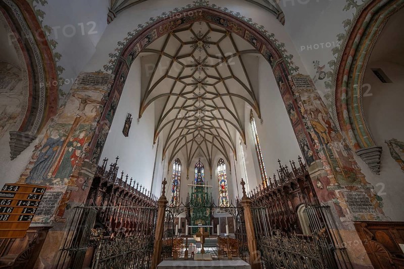 Vault and chancel of St Martin's Church, Gothic basilica, completed around 1500, Memmingen, Swabia, Bavaria, Germany, Europe