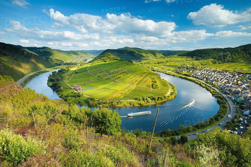 View of the Moselle loop, Bremm, Moselle valley, Rhineland-Palatinate, Germany, Europe