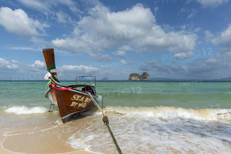 Longtail boat on the beach, Koh Ngai Island, Andaman Sea, Satun Province, Southern Thailand, Thailand, Asia