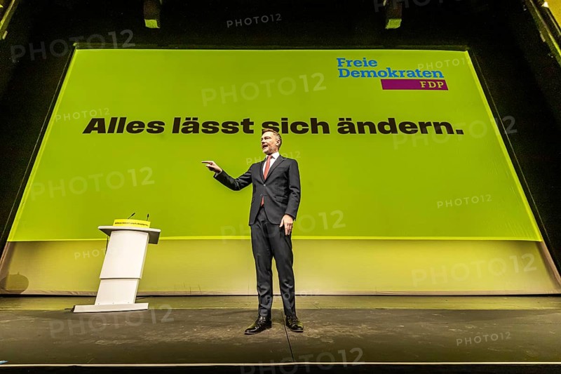 Traditional Epiphany 2025 meeting of the FDP party. The party event is also the start of the election campaign for the 2025 federal elections. Christian Lindner, portrait, MP, Federal Chairman of the FDP, in front of the large poster with the inscription Alles lässt sich ändern. Stuttgart Opera House. Baden-Württemberg, Germany, Europe