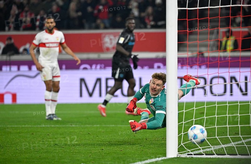 Goalkeeper Alexander Nübel VfB Stuttgart (33) concedes goal, action on the ball MHPArena, MHP Arena Stuttgart, Baden-Württemberg, Germany, Europe