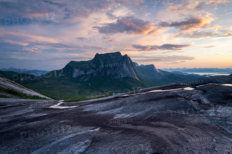 Mountains at the Efjord at sunset, Mount Stortinden, near Narvik, Tysfjord, Ofoten, Norway, Europe