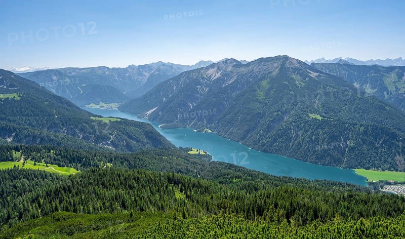 View of Lake Achensee with Seekarspitze and Seebergspitze peaks, Unnütz crossing, Brandenberg Alps, Tyrol, Austria, Europe