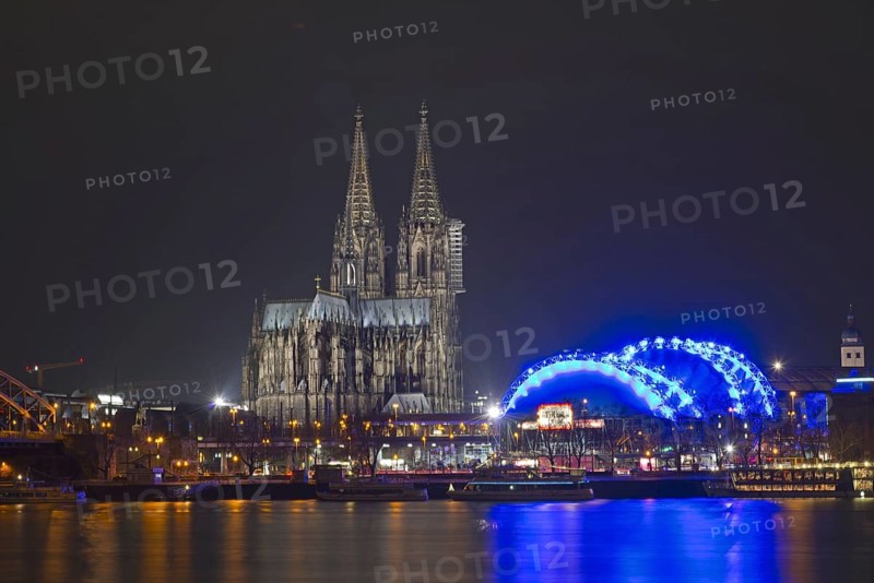 Cologne Cathedral and Musical Dome, banks of the Rhine, Cologne, Rhineland, North Rhine-Westphalia, Germany, Europe