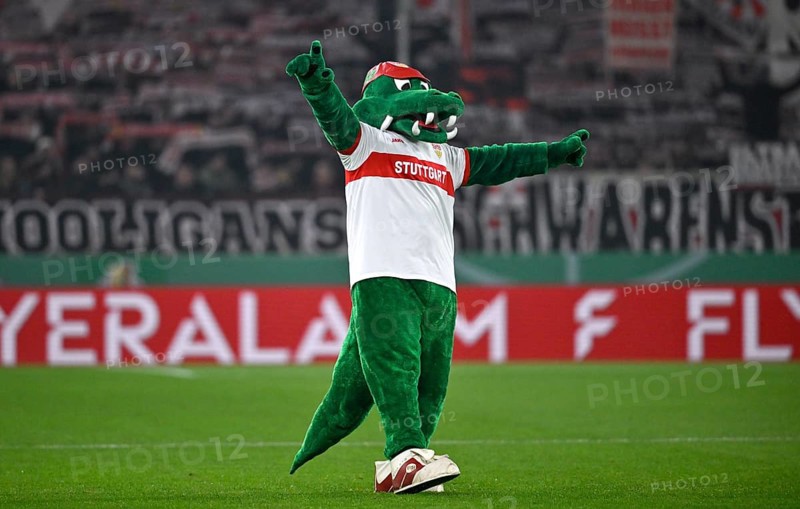 Mascot Fritzle VfB Stuttgart crocodile, DFB Cup campaign, MHPArena, MHP Arena Stuttgart, Baden-Württemberg, Germany, Europe