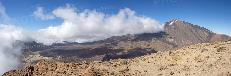 Panorama during the ascent to Alto de Guajara, 2715m, behind it the Pico del Teide, 3717m, Teide National Park, Parque Nacional del Teide, Tenerife, Canary Islands, Spain, Europe