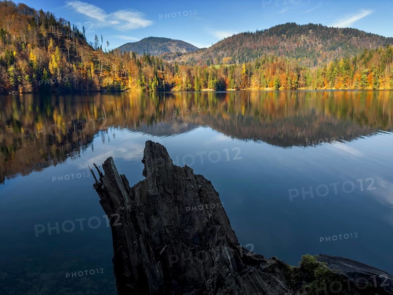 Autumn atmosphere at Hechtsee lake near Kufstein, Tyrol, Austria, Europe