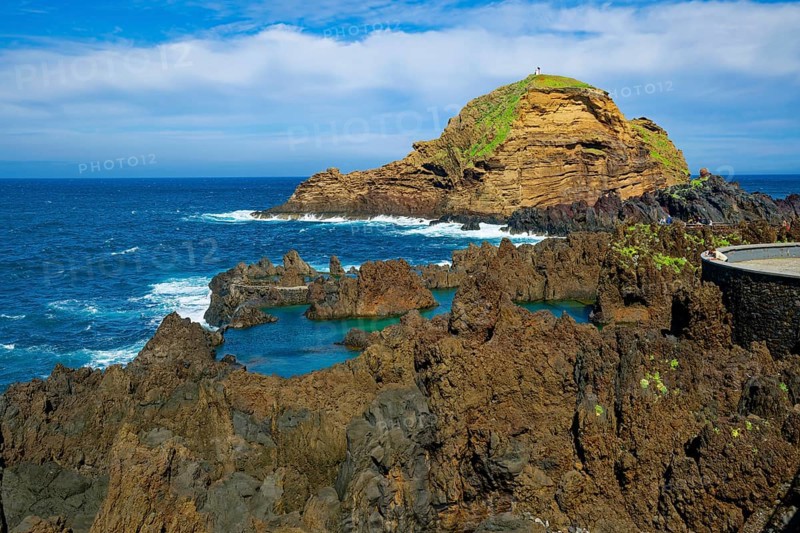 Natural swimming pools in volcanic rock, lava pools, natural swimming pools, natural pools, rocky coast, bathing complex, Porto Moniz, Madeira, Portugal, Europe