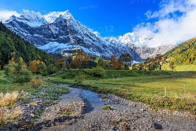 Stream, mountain landscape, maple trees, snowy mountains, sunny, autumn, Großer Ahornboden, Spritzkarspitze, Karwendel Mountains, Tyrol, Austria, Europe