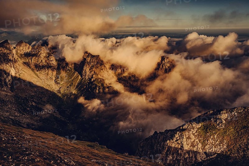 Sunrise hike on the Hochplatte in the Ammergau Alps, Ammergebirge in the Allgäu, Bavaria, Germany, Europe