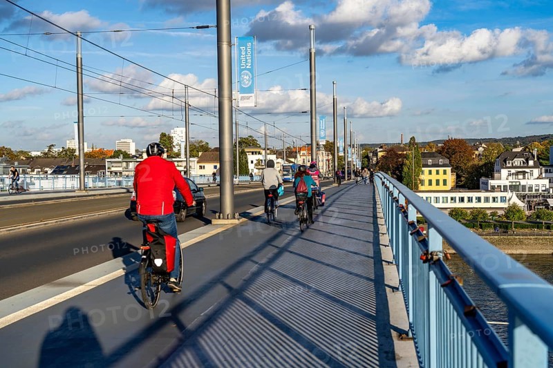 Traffic on the Kennedy Bridge, middle of the 3 Rhine bridges in Bonn, connects the centre of Bonn and the district of Beuel, federal road B56, light rail lines and footpaths and cycle paths, Bonn North Rhine-Westphalia, Germany, Europe