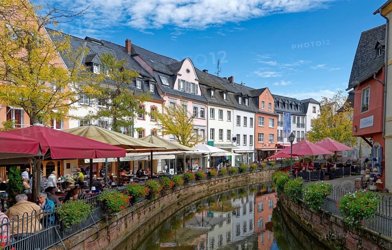 Gastronomy and tourism on both sides of the Leuk in Saarburg town centre. Saarburg, Rhineland-Palatinate, Germany, Europe