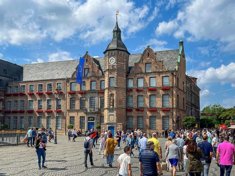 Düsseldorf, North Rhine-Westphalia, Germany, City Hall, Old Town on Sunday, many people visit the France Festival, Europe