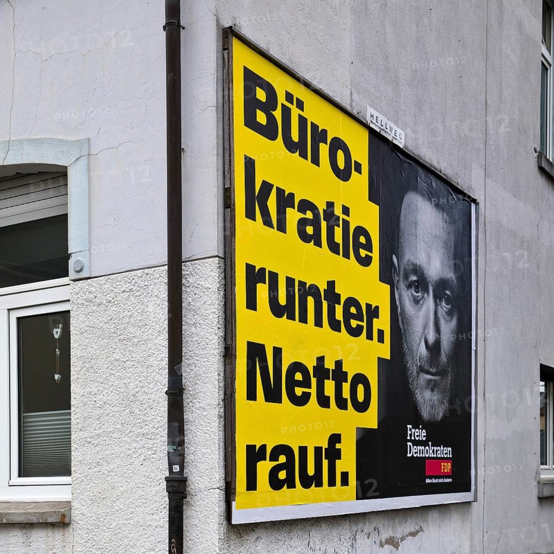 Large FDP election poster with Christian Lindner and the words Bürokatie runter. Net up, Bundestag election 2025, Witten, Germany, Europe