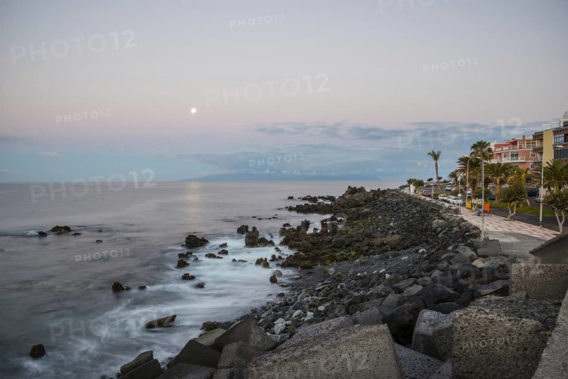 Full moon, lava beach, Playa de San Juan, Tenerife, Canary Islands, Spain, Europe