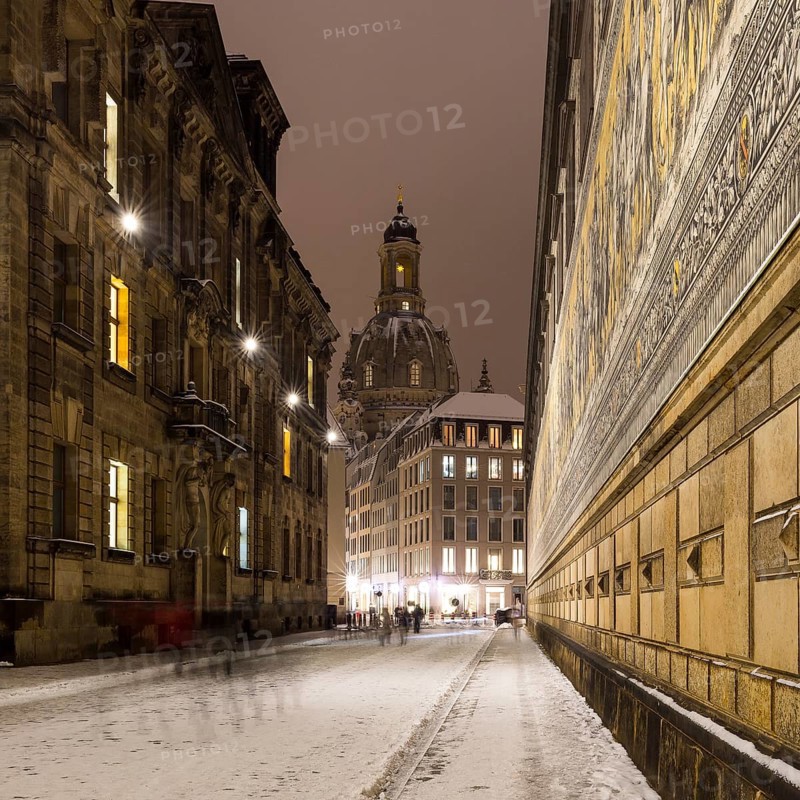 Augustusstraße with procession of princes, in the background the Frauenkirche, snow, night shot, Dresden, Saxony, Germany, Europe