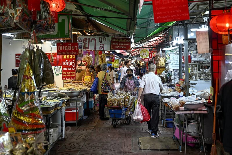 Market on Yaowarat Road, China Town, Chinese neighbourhood, Sampheng, Bangkok, Thailand, Asia
