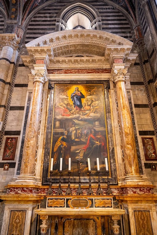 Interior of colorful marble decoration, Siena Cathedral or Cattedrale di Santa Maria Assunta, Siena, Tuscany, Italy, Europe