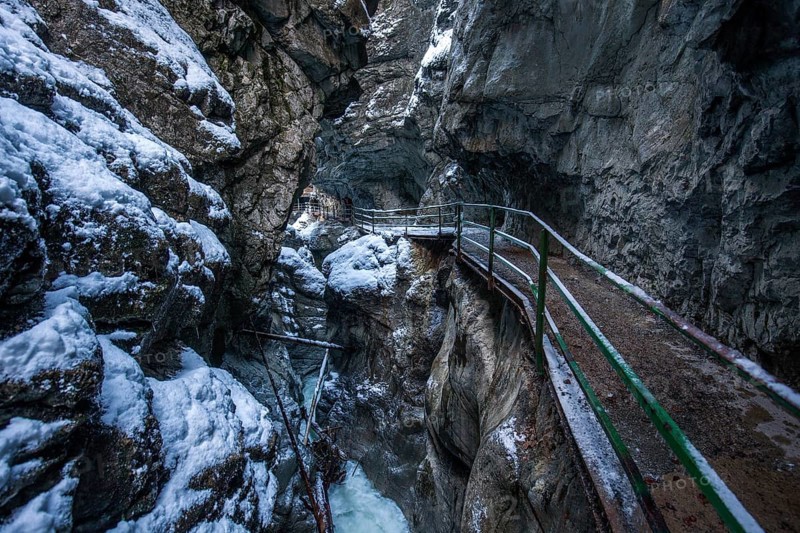 Winter, snowy landscape, river Breitach and hiking trail through the Breitachklamm gorge near Oberstdorf, Oberallgäu, Allgäu, Bavaria, Germany, Europe