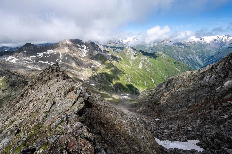 Steep rocky ridge, at the summit of the Lasörling, view of the mountain panorama of the Venediger Group, Lasörling Group, Hohe Tauern National Park, East Tyrol, Tyrol, Austria, Europe