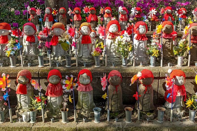 Jizo statues at the Garden of Unborn Children, Zoj-ji temple, Tokyo, Japan, Asia