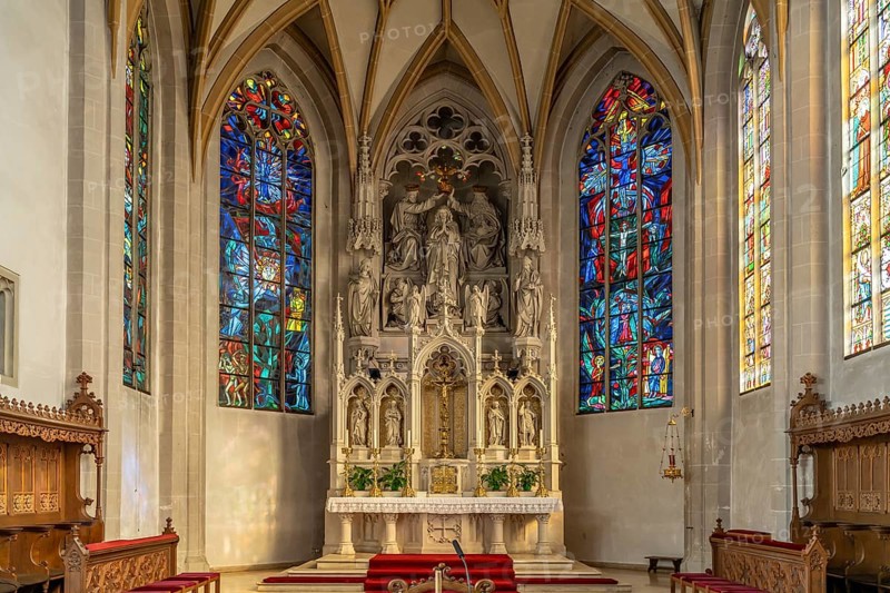Altar of the parish church of the Assumption of the Virgin Mary in Kelheim, Lower Bavaria, Bavaria, Germany, Europe