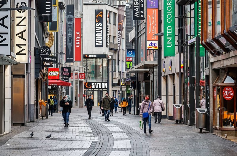 Cologne, North Rhine-Westphalia, Germany - Cologne city centre in times of the corona crisis during the second lockdown, the shops are closed, only a few passers-by stroll along Hohe Straße on Friday afternoon