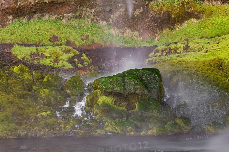 Waterfall Seljalandsfoss, 60 m high, located in southern iceland