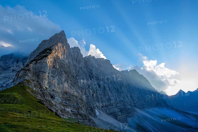 Dreizinkenspitze, Kühkarlspitze, Moserkarspitze and Birkkarspitze, Karwendel Mountains, Tyrol, Austria, Europe
