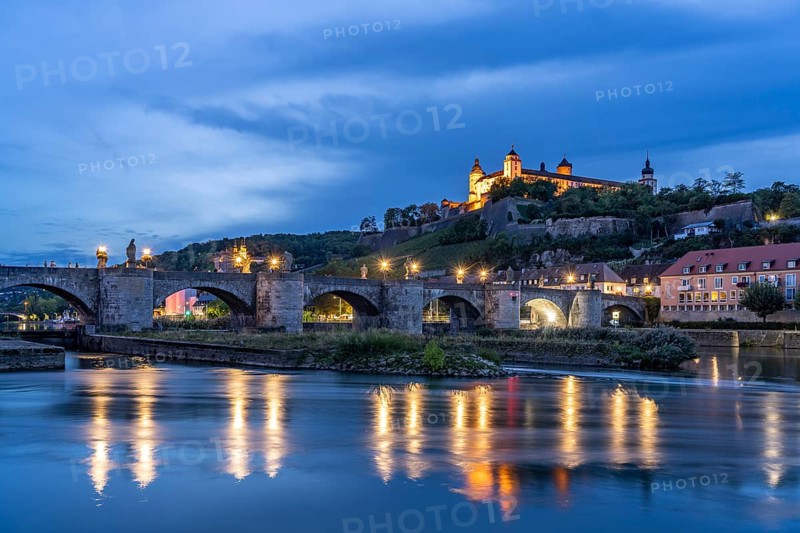 The Main, Old Main Bridge and Marienberg Fortress at dusk, Würzburg, Bavaria, Germany, Europe