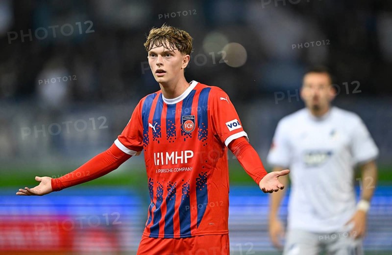 Paul Wanner 1. FC Heidenheim 1846 FCH (10) Gesture Gesture Voith-Arena, Heidenheim, Baden-Württemberg, Germany, Europe