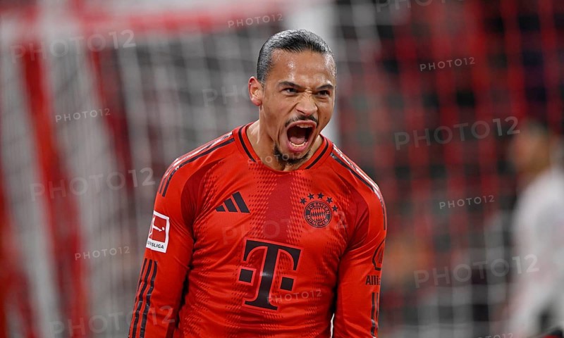 Leroy Sane FC Bayern Munich FCB (10) Goal celebration gesture gesture Allianz Arena, Munich, Bavaria, Germany, Europe