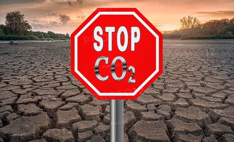 Symbolic image, carbon dioxide CO2, climate protection, climate change, world worth living in, nature conservation, biodiversity, species extinction, industrial emissions, ecosystem diversity, drought, heat, crop failures, drought disasters, famine worldwide, water scarcity, floods, heat records, melting ice