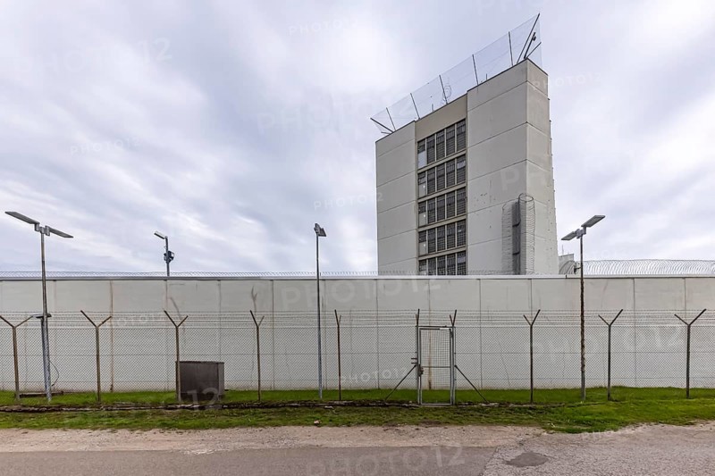 Stammheim Prison, JVA, exterior view of the maximum security prison with prison wall, Stuttgart, Baden-Württemberg, Germany, Europe
