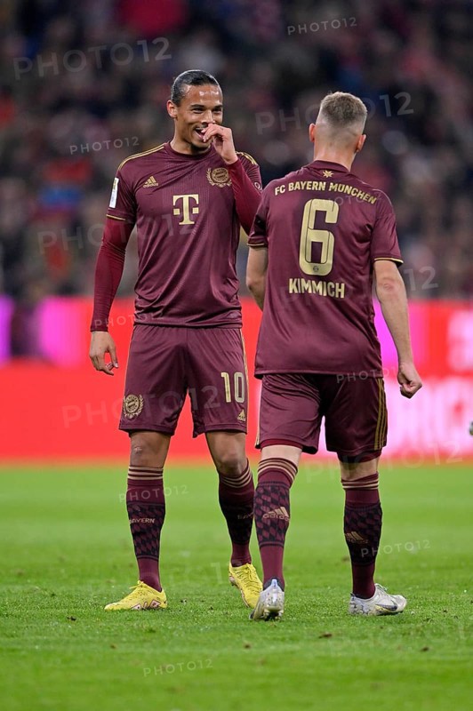 Leroy Sané FC Bayern Munich FCB in conversation with Joshua Kimmich FC Bayern Munich FCB, Allianz Arena, Munich, Bavaria, Germany, Europe