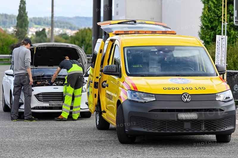 Car breakdown Small car TCS Patrol
