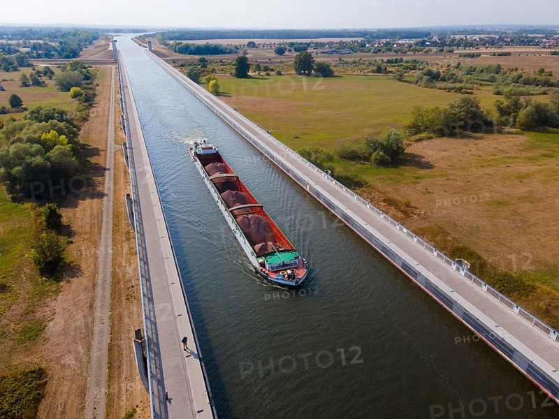 Drone shot, cargo ship on the Mittelland Canal, Magdeburg waterway junction, canal bridge, Mittelland Canal, Elbe, Magdeburg, Saxony-Anhalt, Germany, Europe