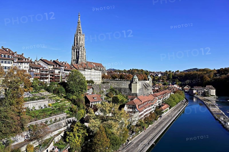 View of the Old Town, Bern Cathedral and the River Aare, Bern, Canton of Bern, Switzerland, Europe