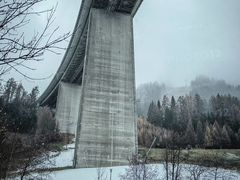 Pillars of the Brenner motorway bridge, which will be restored from January 2025 and will only have one lane of traffic, Wipptal, Tyrol, Austria, Europe