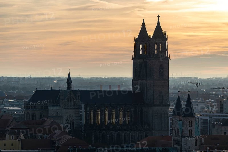 Magdeburg Cathedral, Gothic cathedral in front of an atmospheric evening sky, Magdeburg, Saxony-Anhalt, Germany, Europe