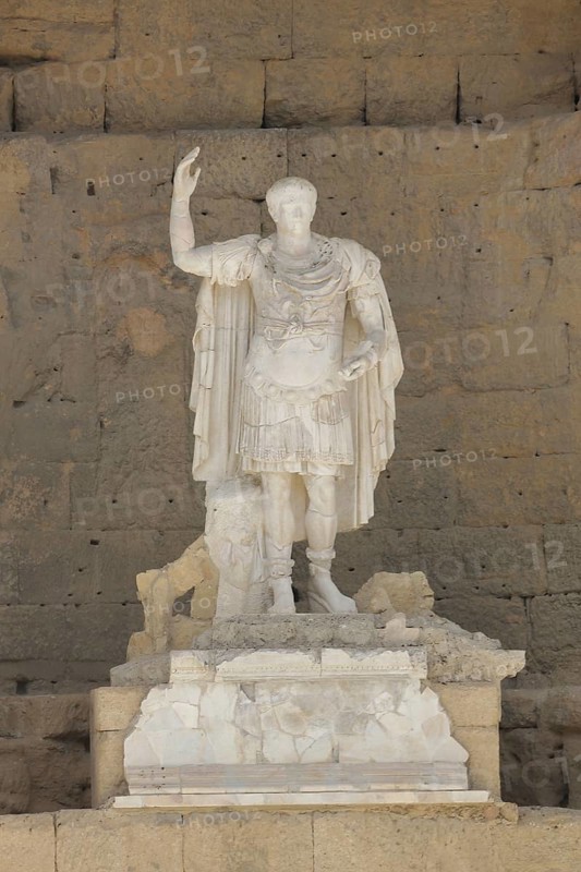 Augustus statue, Roman, emperor, sculpture, antique, Roman period, UNESCO, Roman theatre, Orange, Vaucluse, Provence, France, Europe