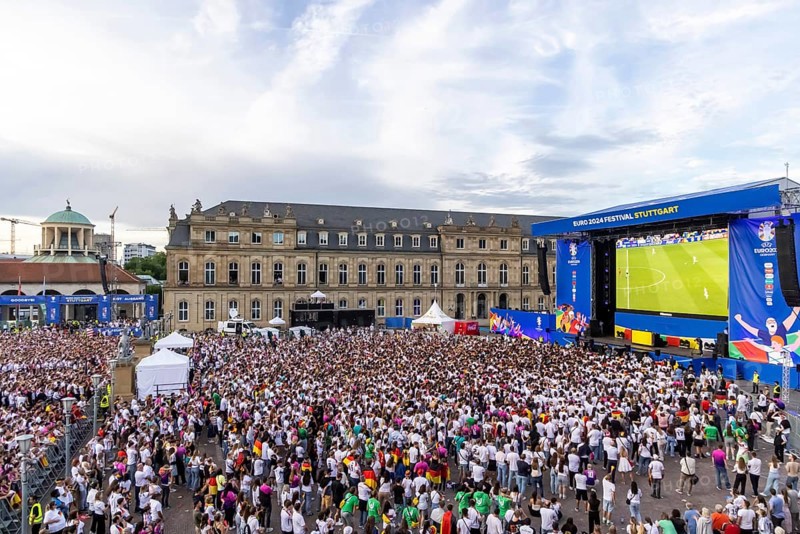 1 wins. UEFA European Football Championship. Stuttgart, Baden-Württemberg, public viewing in Stuttgart. 30, 000 football fans watch the quarter-final between Spain and Germany on the Schlossplatz in front of the Neues Schloss, which Spain 2