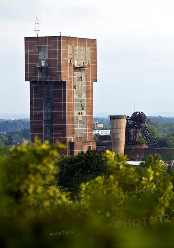 Hammerhead tower of Heinrich Robert colliery, Ost colliery, Hamm, Kissinger Höhe, Ruhr area, North Rhine-Westphalia, Germany, Europe
